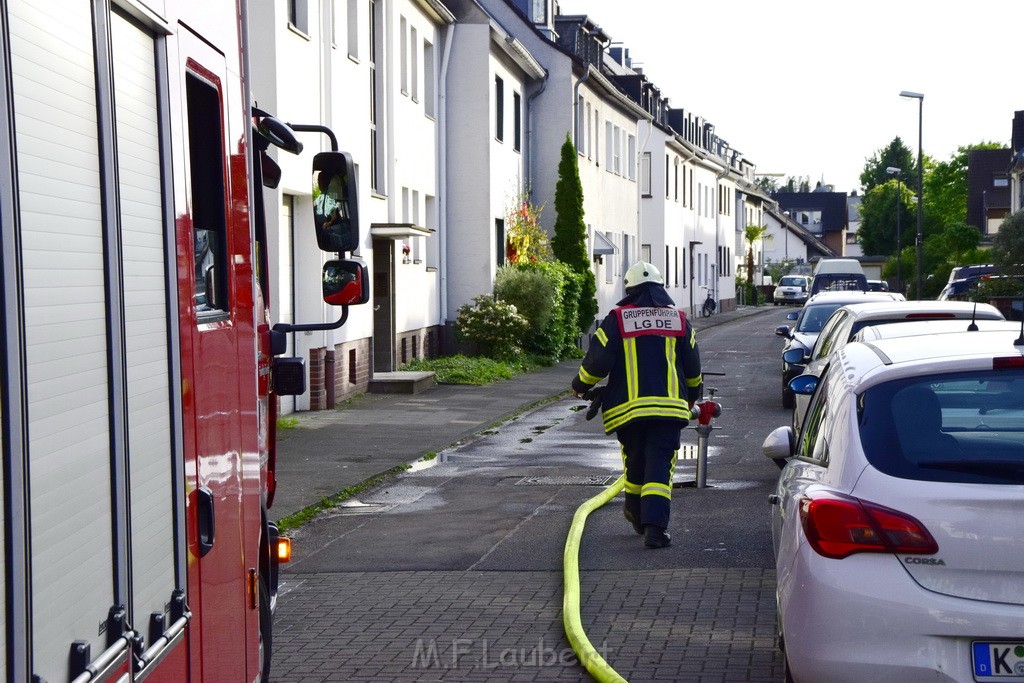 Feuer 2 Dachstuhl Koeln Dellbrueck Von der Leyen Str P180.JPG - Miklos Laubert